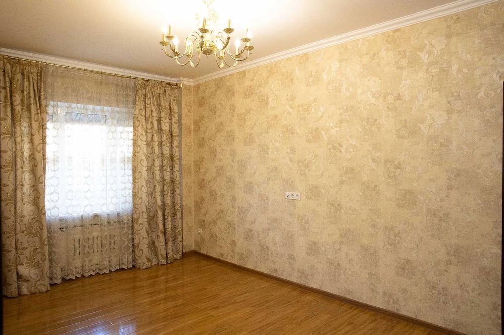 Квартира 5/2/5 
Юнусабад 15 квартал.
.
не торец