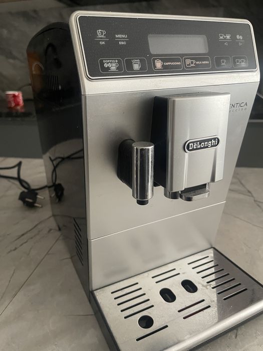 Продам кофемашину Delonghi в идеальном состояний