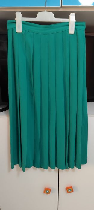 Fusta neagra  cu pliuri