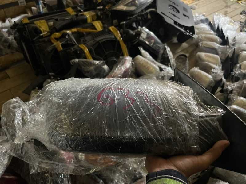 Зеркало боковое Kia Sorento XM