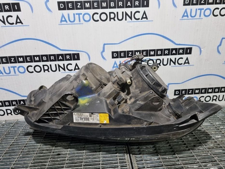 Far Stanga Nissan Qashqai Facelift 2010 - 2013 SUV 4 Usi (745) Cu lupă CLEME RUPTE