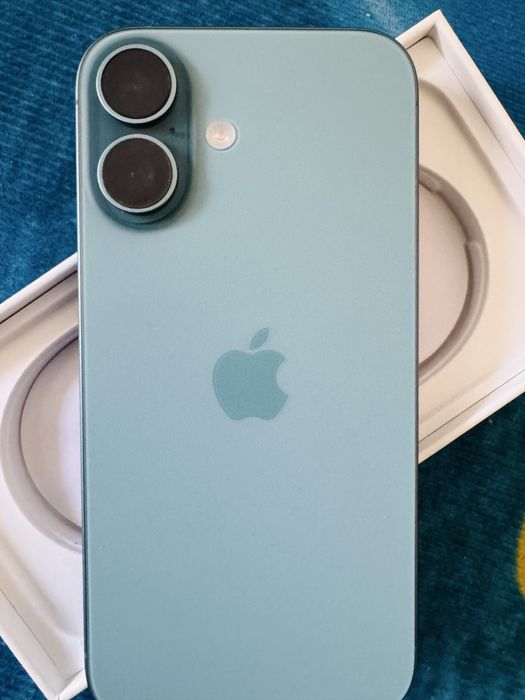 Продается iPhone 16