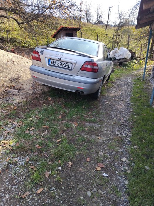 Volvo S40  1, 8 l 127 cai benzina