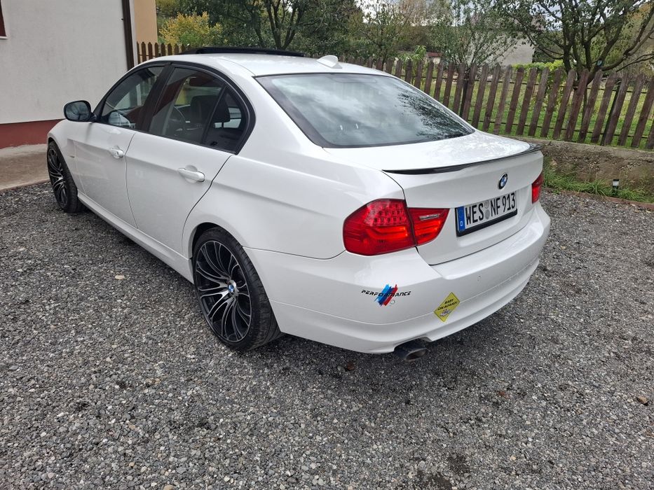 Bmw 320 E90/2011/Navigatie/Xenon/Trapa/Piele/Germania/ Euro 5