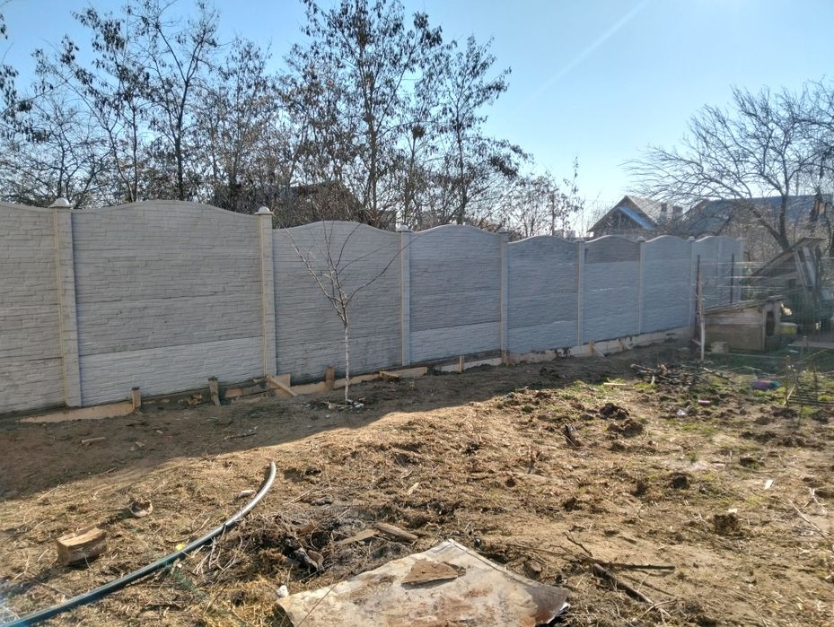 Garduri din placi de beton