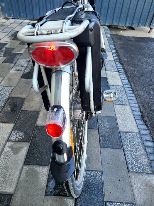 Електровелосипед GIANT 28