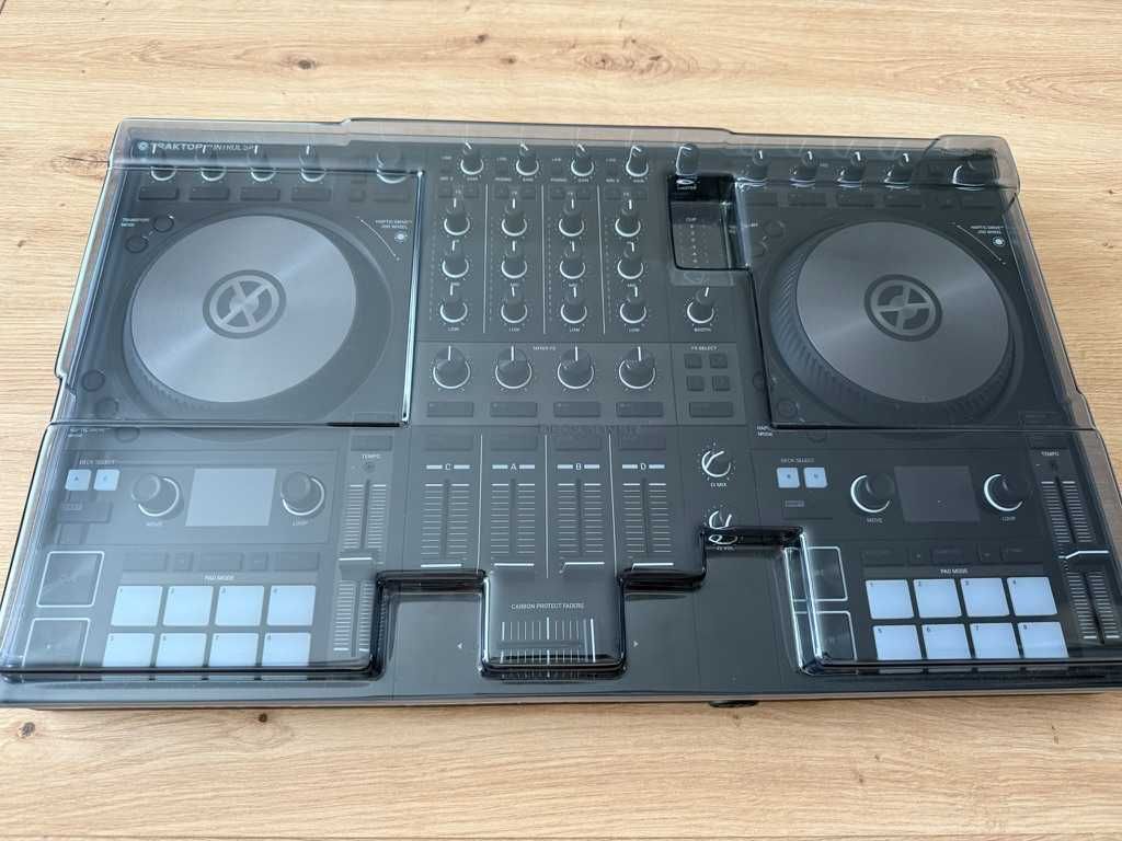 Native Instruments Traktor Kontrol S4 MK3 Чисто нов,Гаранция,Decksaver
