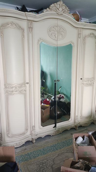 Спальный гарнитур продается