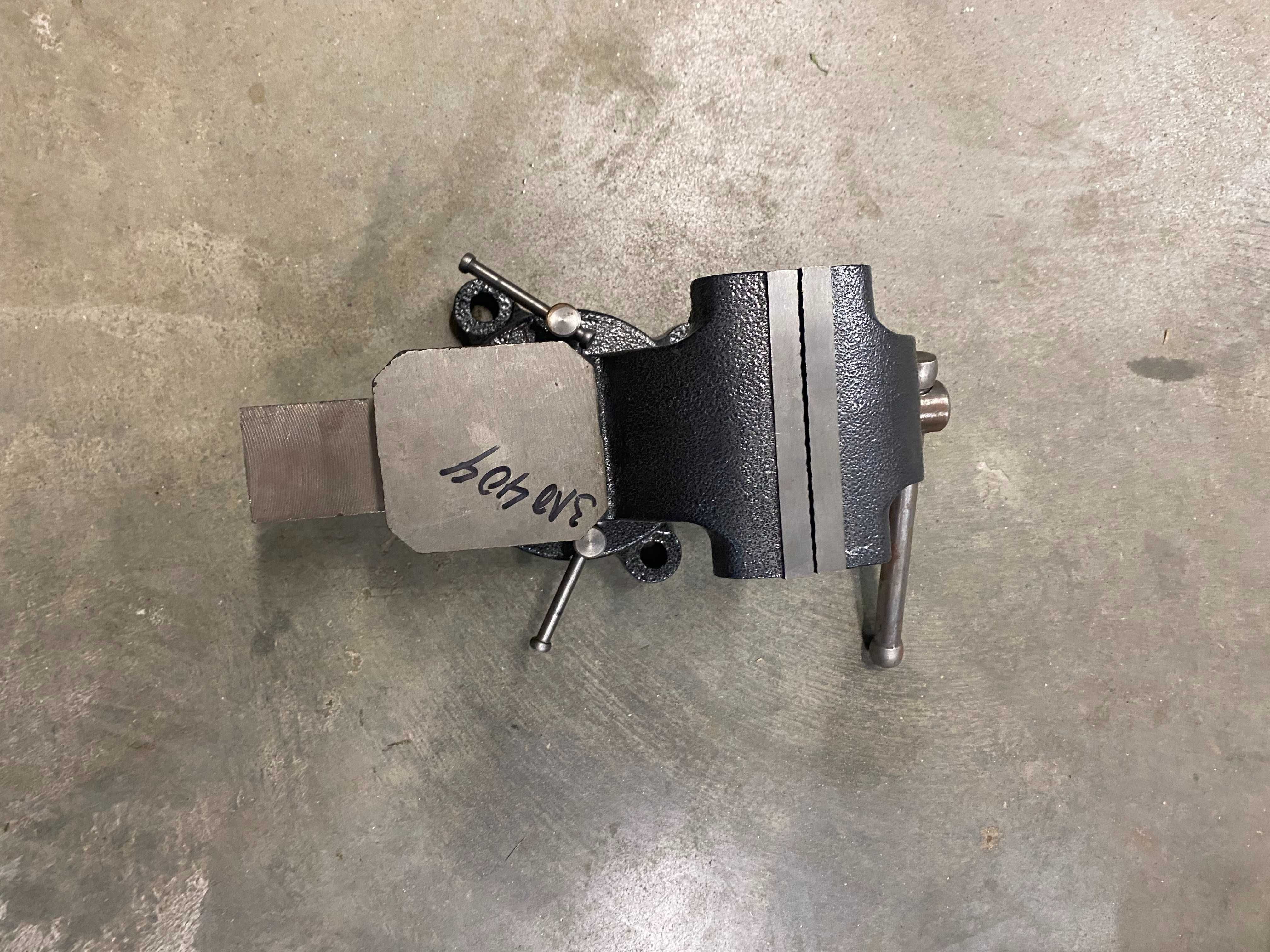 Менгеме въртящо от100mm 8kg до 150mm 19kg  TMP
