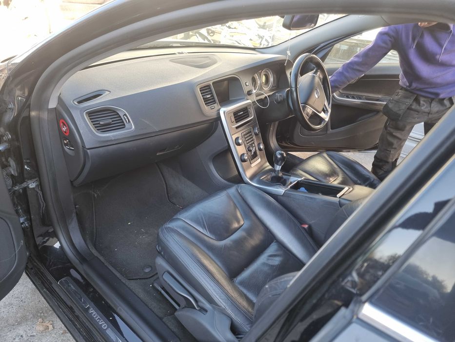 Accesorii OEM si piese auto SH Volvo V60 2.0 D3 Euro 5 an 2011