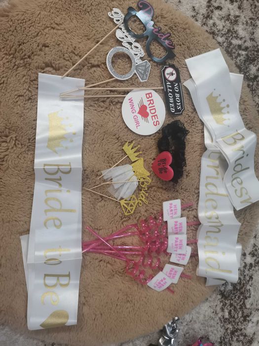 Set petrecerea burlacitelor