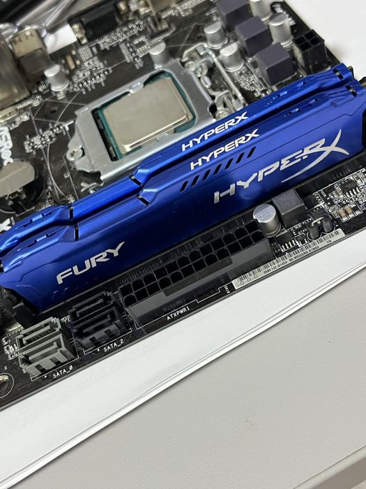 kit RAM DDR3 8Gb (2x4Gb), DDR4 4Gb perfect functionala