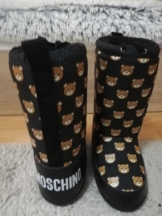 Оригинални! Нови! MOSCHINO