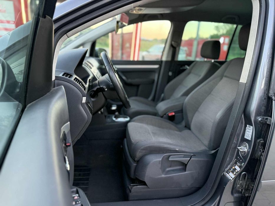 Volkswagen touran 2,0tdi cutie automata