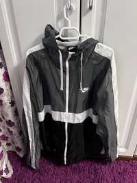 Geaca windbreaker Nike marime L