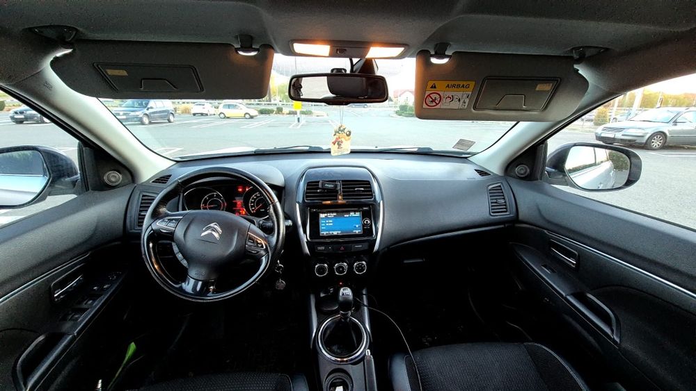Vând Citroen C4 AIRCROSS