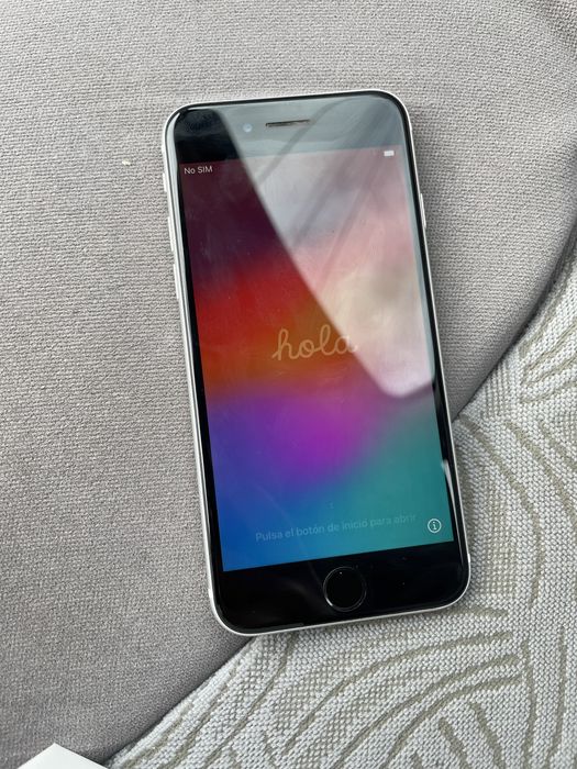 Iphone se 2020 втора употреба.