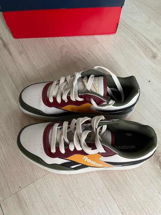 Нови Кожени кецове Reebook, размер 35