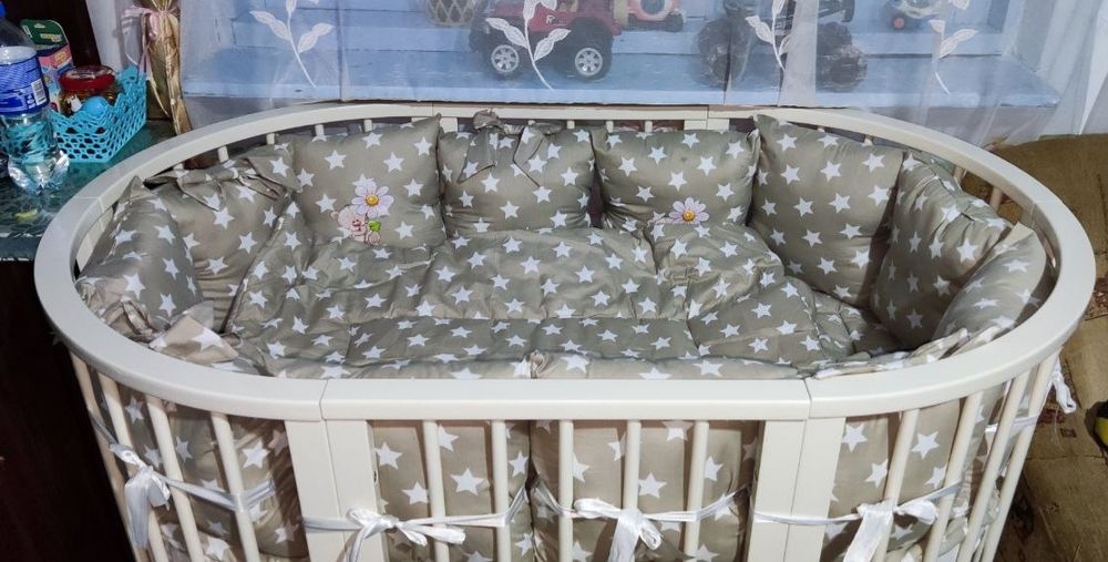 Детская кроватка