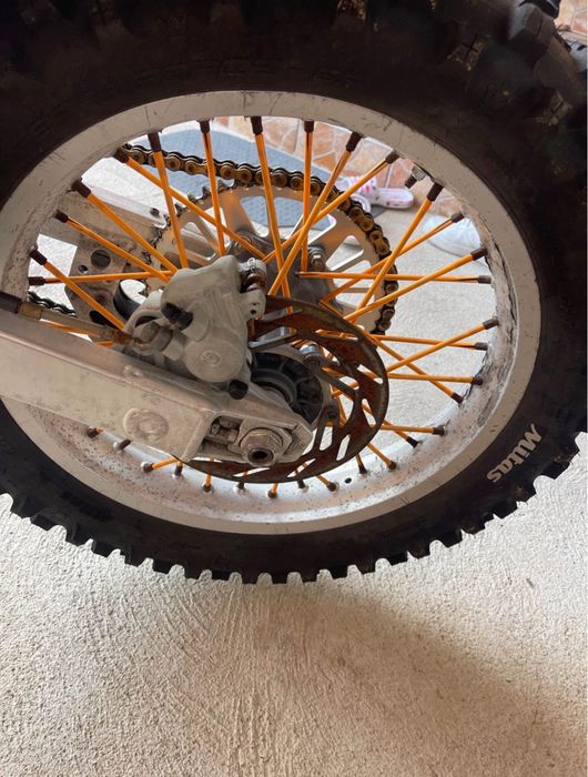 Vand sau schimb ktm lc4 400 cu acte