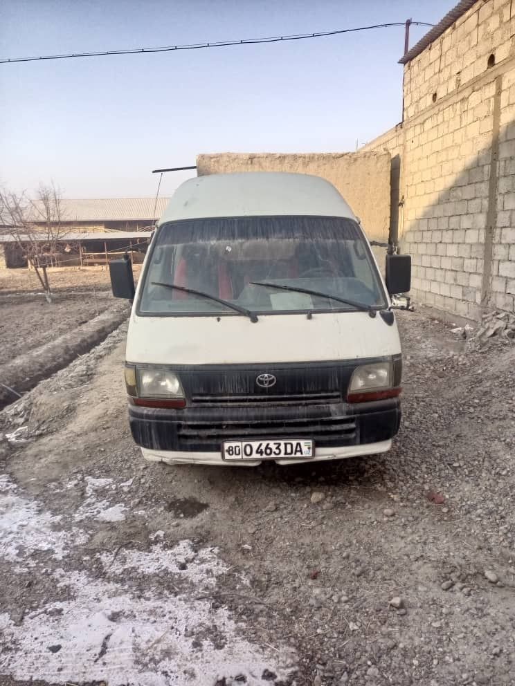 Toyota Hiace дизель категория B в рабочем состоянии