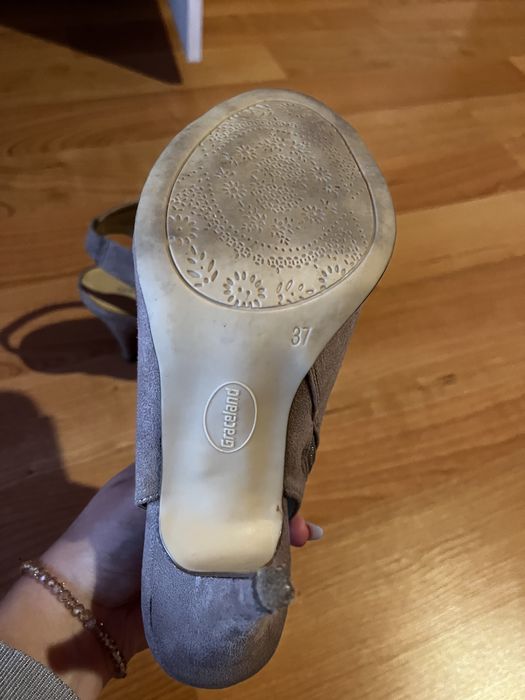 Sandale cu toc Graceland