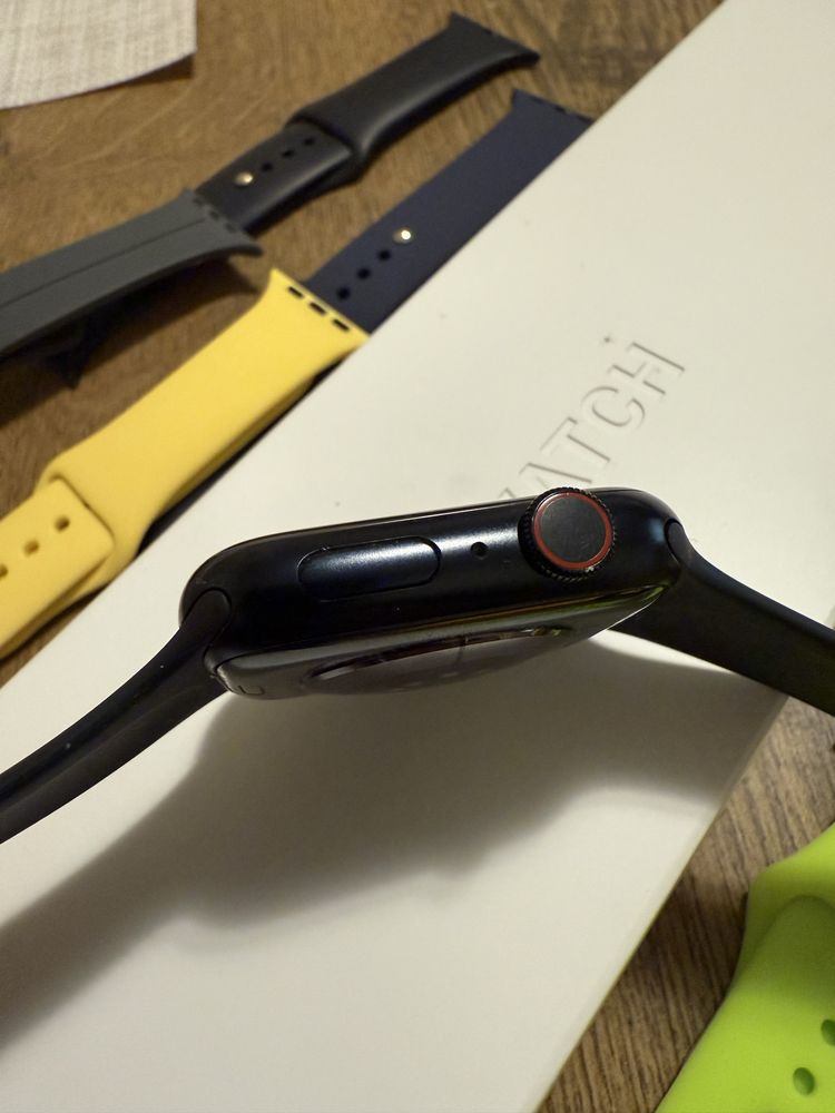 apple watch 7 45mm GPS + Cellular