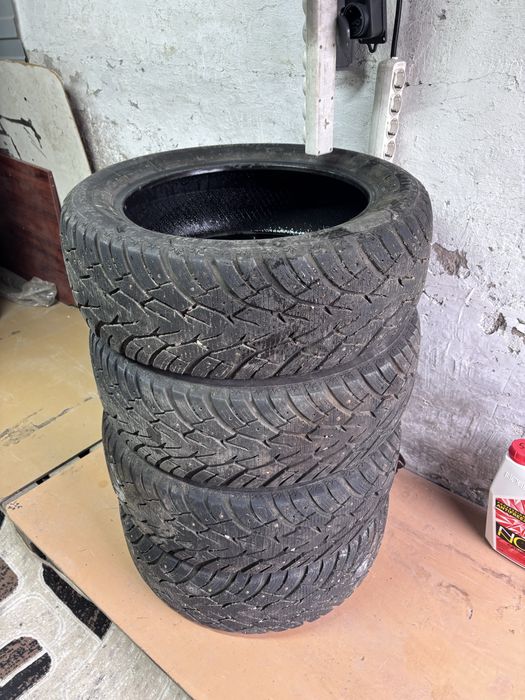 Продам зимние шины