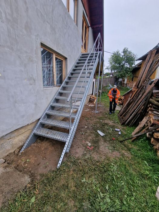 Scari metalice galvanizate