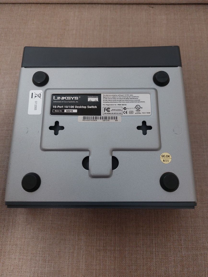 8-Port Switch / 16-Port Switch