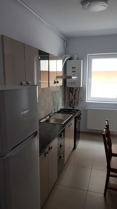 Inchiriez apartament 3 camere zona Spital Fundeni Dragonul Rosu