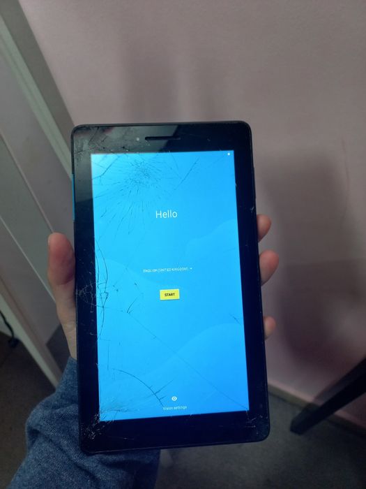 Таблет Lenovo с калъф