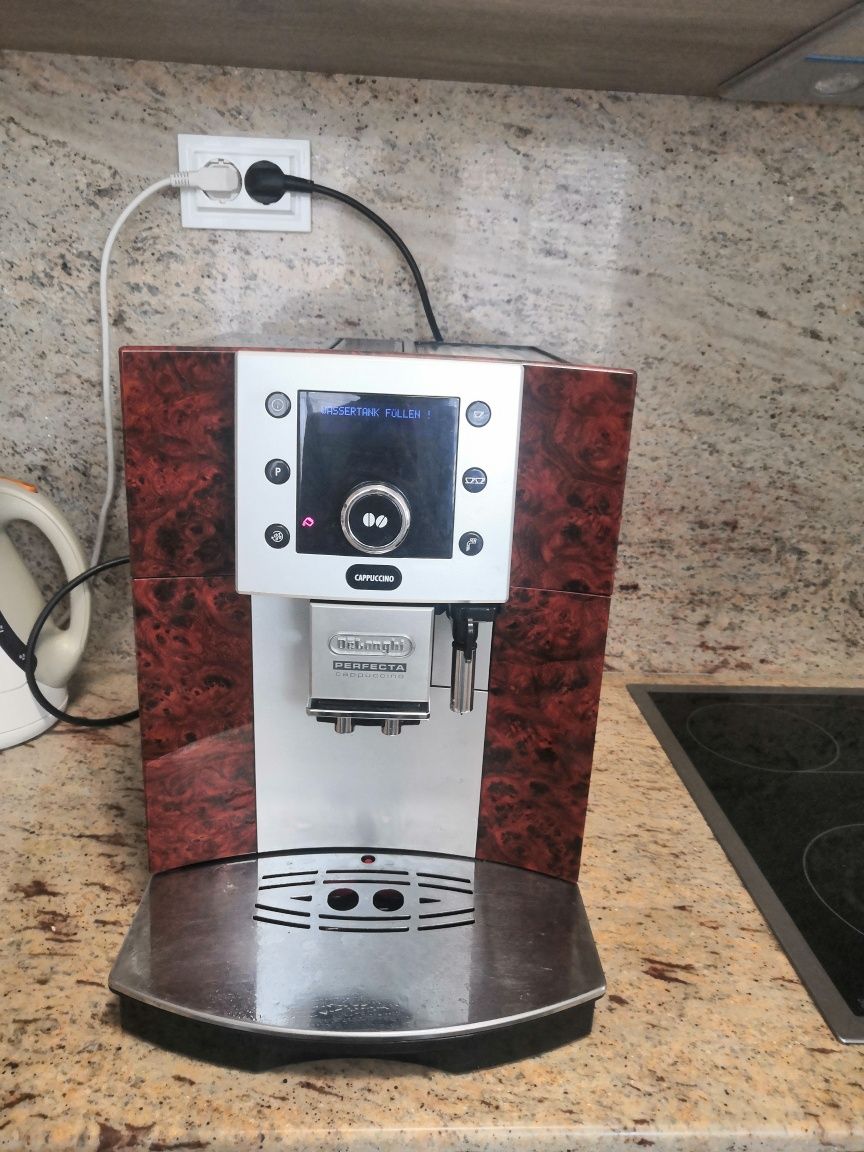 Delonghi perfecta  ESAM5500. L