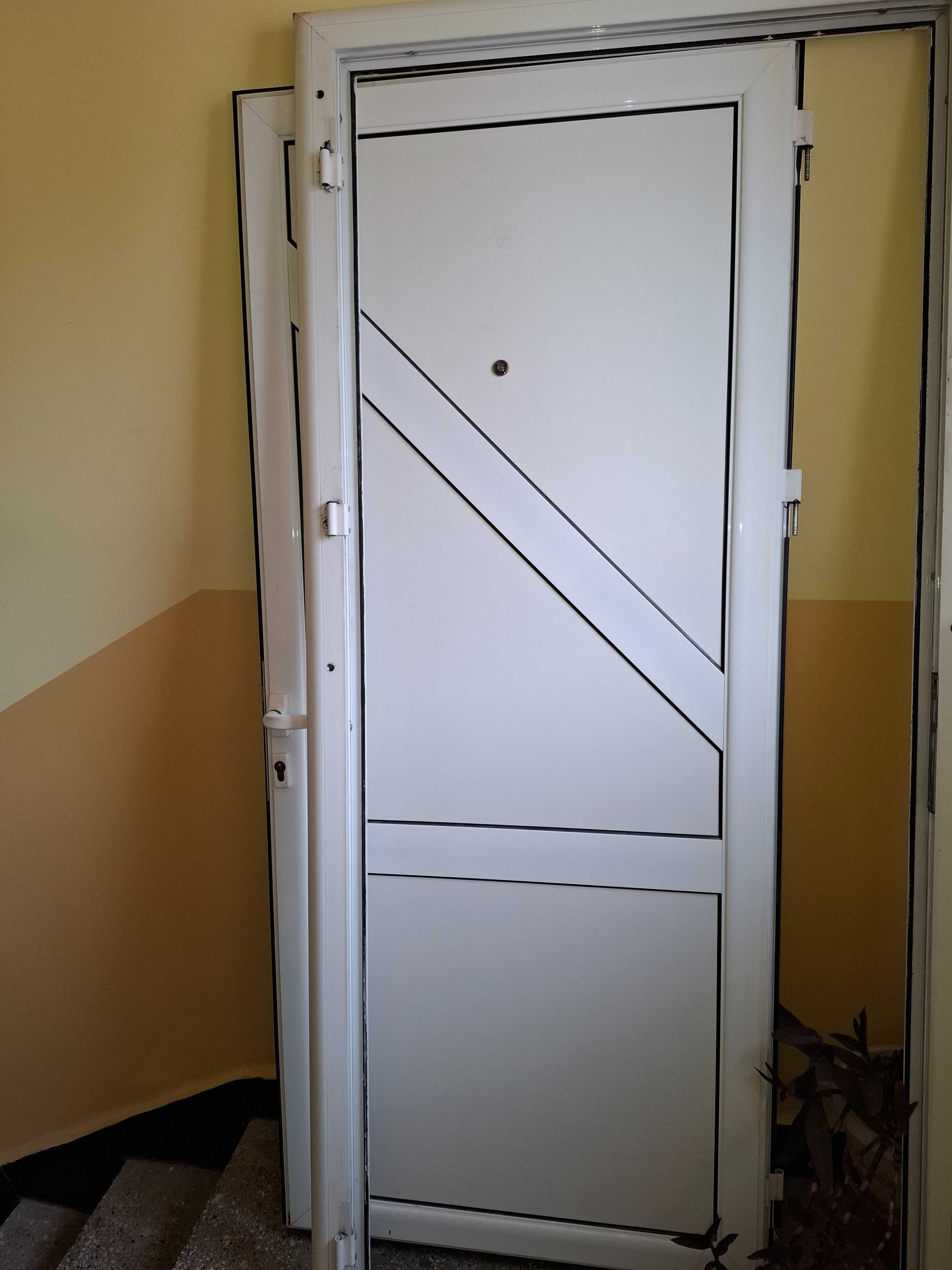 Врати Алуминиеви 2 бр.