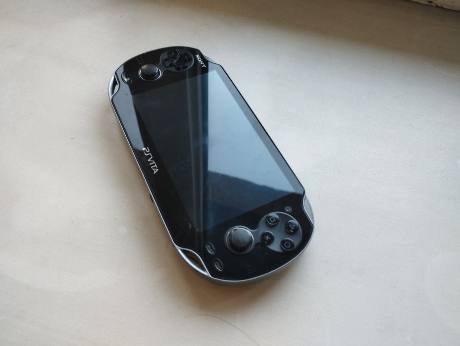 Продаю Sony psvita