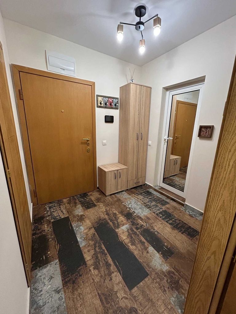 Дава се под наем Двустаен апартамент в София, Младост 2 - 77 кв.м за 850 € - Снимка #4