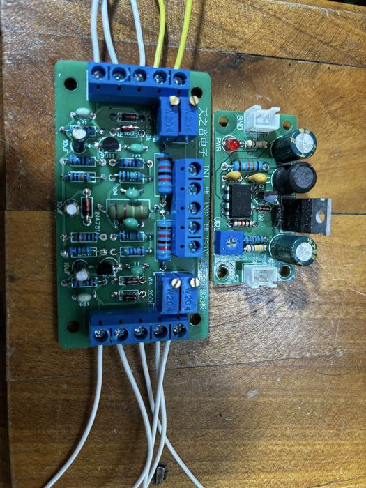 Kit diy vu-metru stereo cu lampi, tuburi electronice, ochi magic
