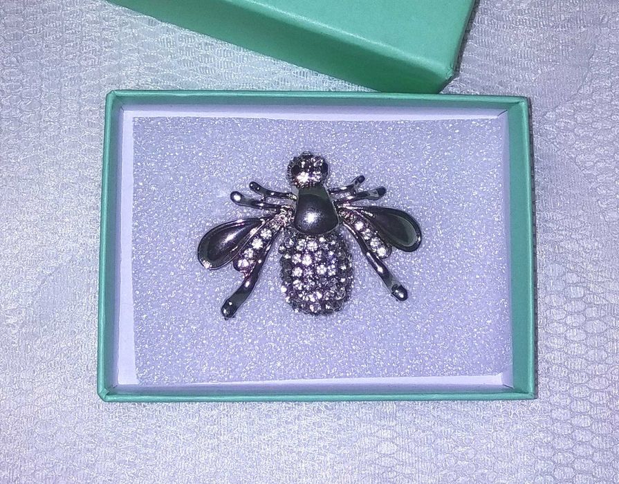 Брошь пчёлка крупная со стразами