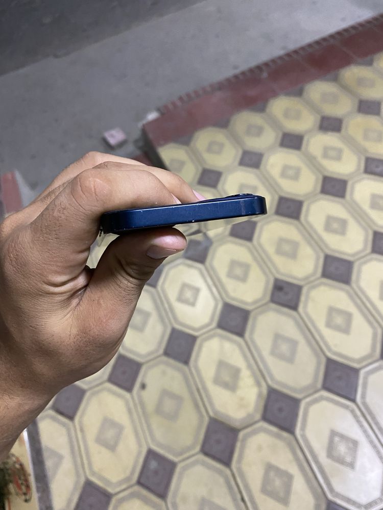iPhone 13 karobka dakument