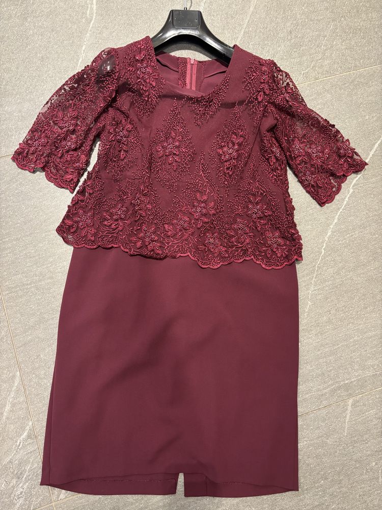 Rochie eleganta de nunta, saten cu dantela
