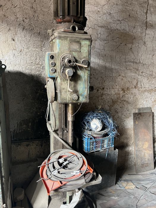 Продается прессы 63,40,16тонн, сверлильный, точилка