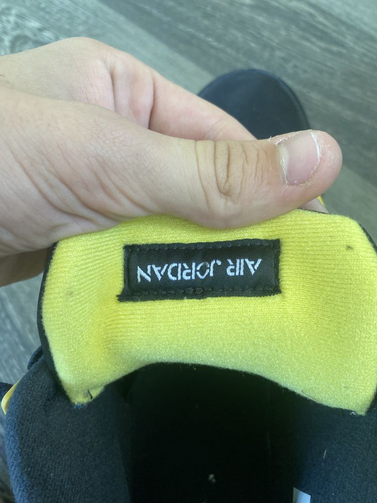 jordan 4 yellow thunder СПЕШНО