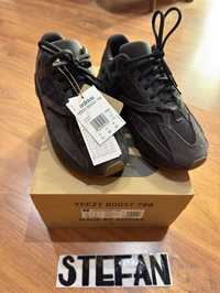 Adidas Yeezy 700 Utility Black