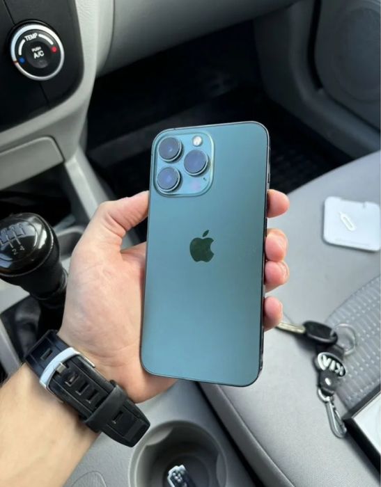 iPhone 13pro 256GB в ремонте небыл