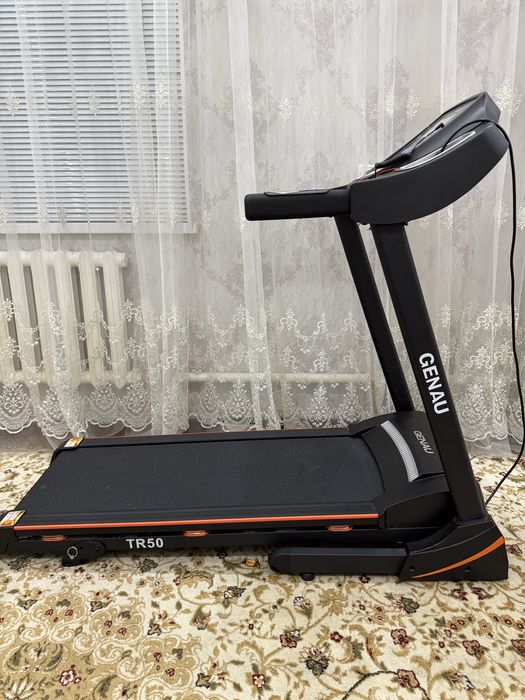 Беговая дорожка Genau TR50