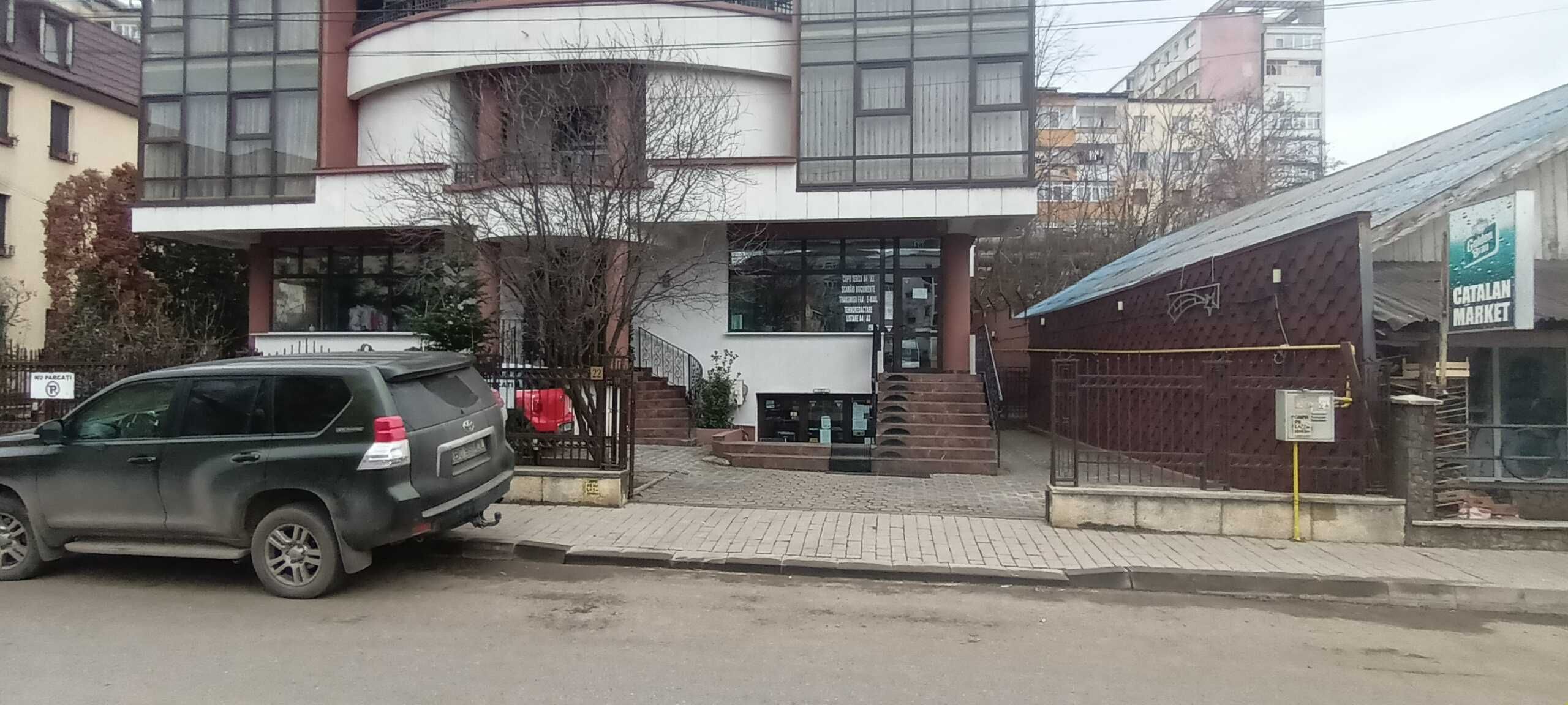 Spatiul comercial central Bacau langa Sala Sportului