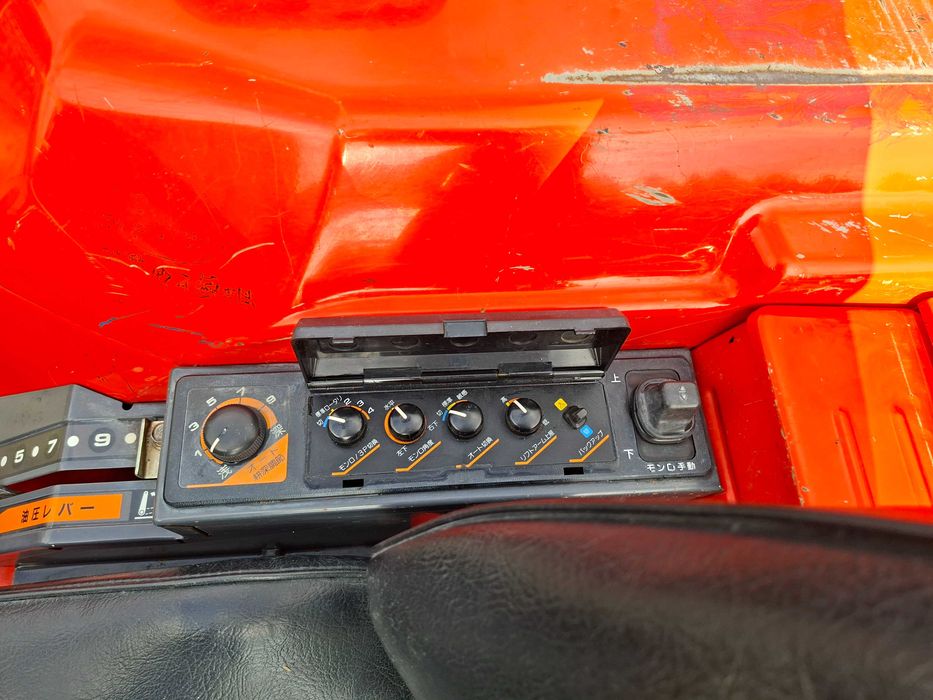 Tractor / tractoras japonez  Kubota GL19 / tractiune 4x4