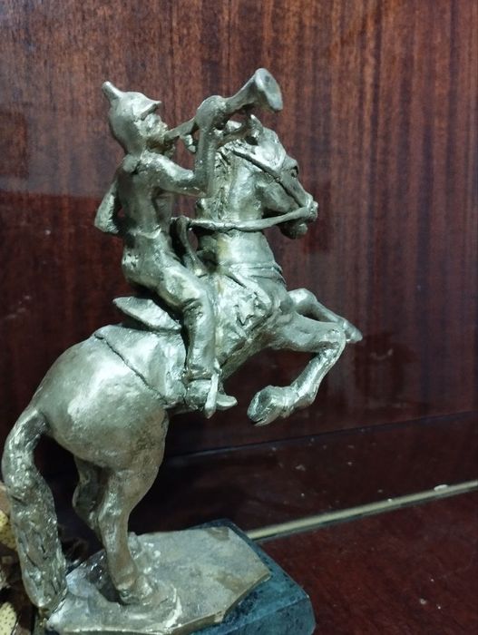 статуэтка мальчишь кибальчишь бронза