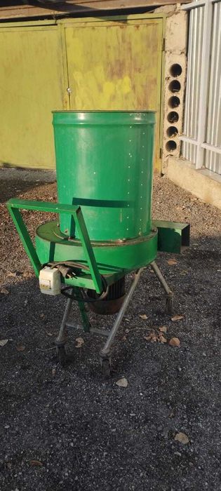 Продам сенорезка - дробилка