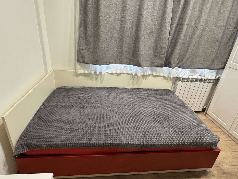 Спалня с повдигащ механизъм